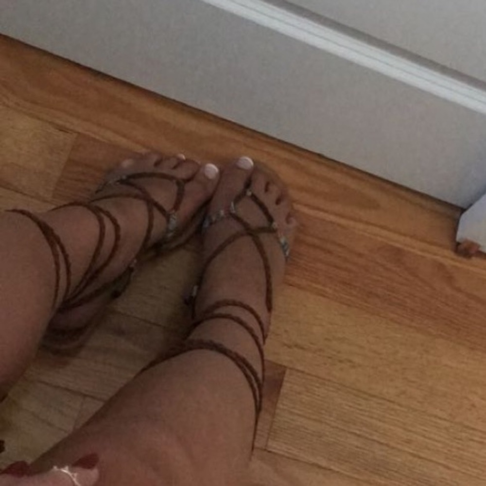 Wrap bow sandals